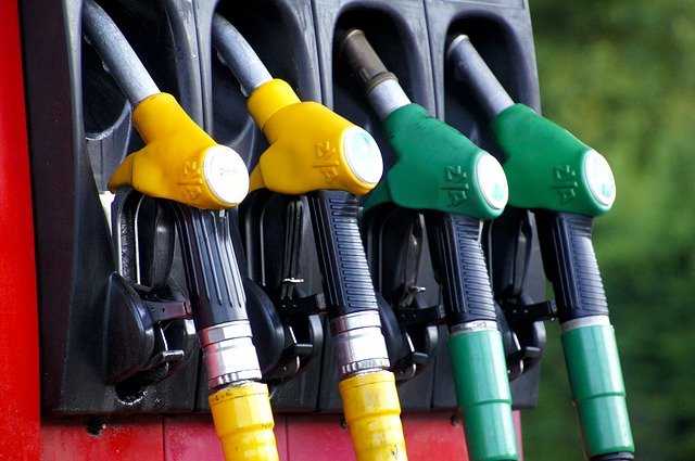 Limpiar, refinar y desinfectar el combustible contenido en tanques